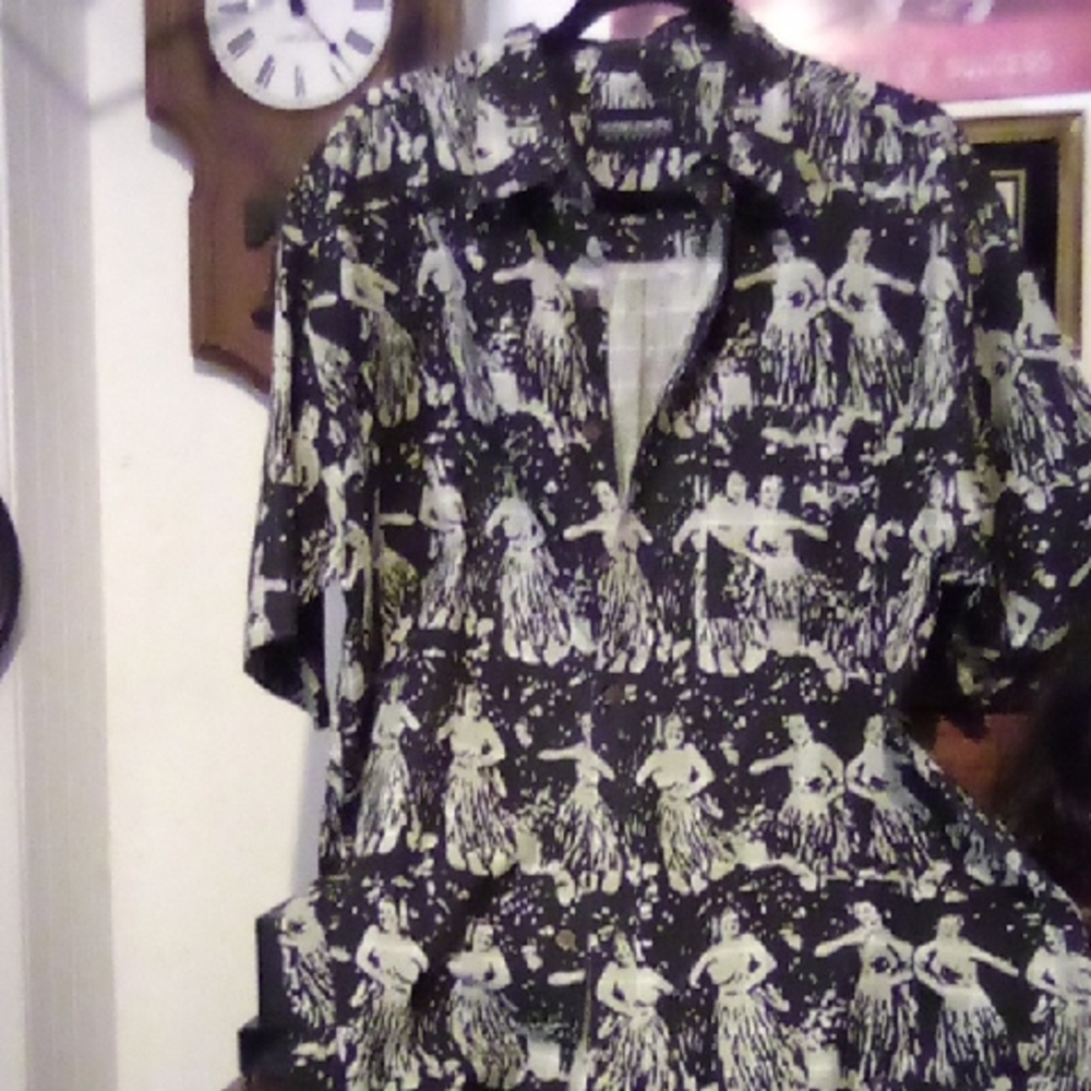 Ocean Pacific Menswear Hawaiian Shirt Size Large. In Excellent Mint Condition